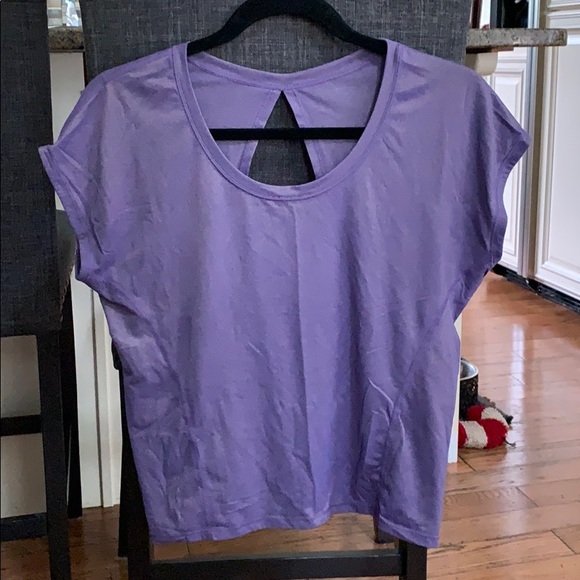 Lululemon key hole back t shirt - Picture 3 of 5